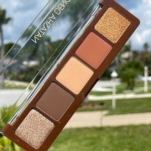 NATASHA DENONA Eyeshadow Palette in Alloy”